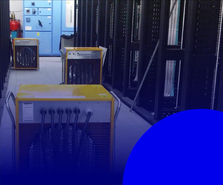 Hvad er en belastningsbank? – Pålidelig belastningstest forklaret En belastningsbank er en teknisk enhed, der anvendes til belastningstest for at kontrollere udstyrsydelsen i serverrum og andre kritiske systemer.
